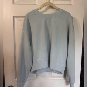 Perfectly oversized crop crew